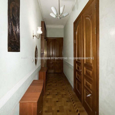Продам квартиру, Куликовский спуск , 2 кім., 61.10 м², косметический ремонт 