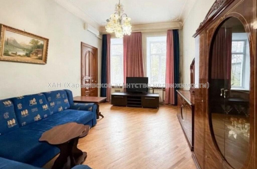 Продам квартиру, Куликовский спуск , 2 кім., 61.10 м², косметический ремонт 