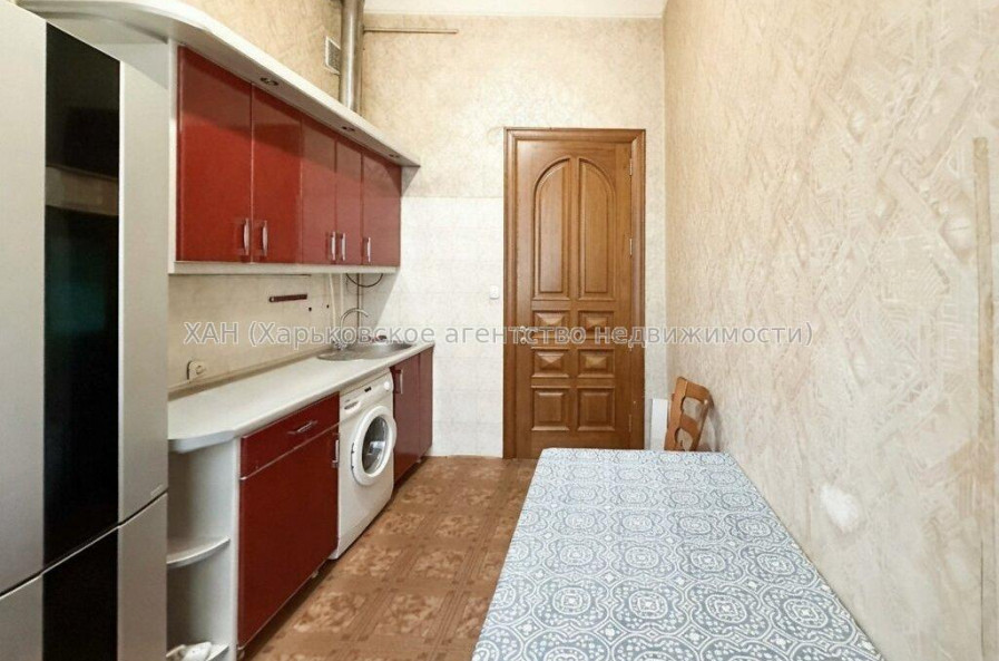 Продам квартиру, Куликовский спуск , 2 кім., 61.10 м², косметический ремонт 