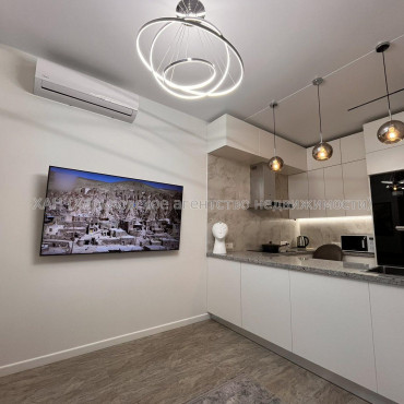 Продам квартиру, Профессорская ул. , 2 кім., 60 м², авторский дизайн 