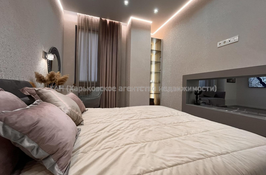 Продам квартиру, Профессорская ул. , 2 кім., 60 м², авторский дизайн 