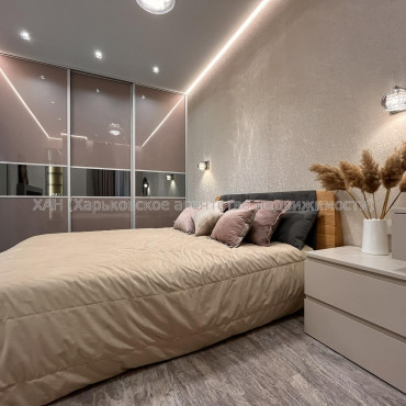 Продам квартиру, Профессорская ул. , 2 кім., 60 м², авторский дизайн 