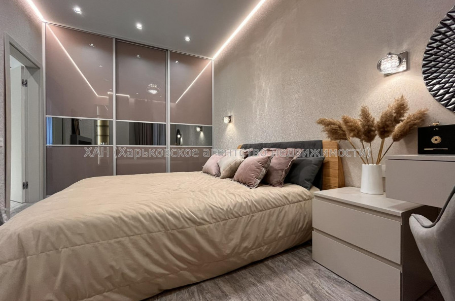 Продам квартиру, Профессорская ул. , 2 кім., 60 м², авторский дизайн 