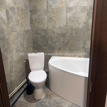 Продам квартиру, Пискуновский пер. , 1 кім., 43 м², капитальный ремонт 