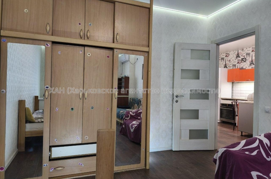 Продам квартиру, Победы просп. , 65Г , 2 кім., 50 м², косметический ремонт 