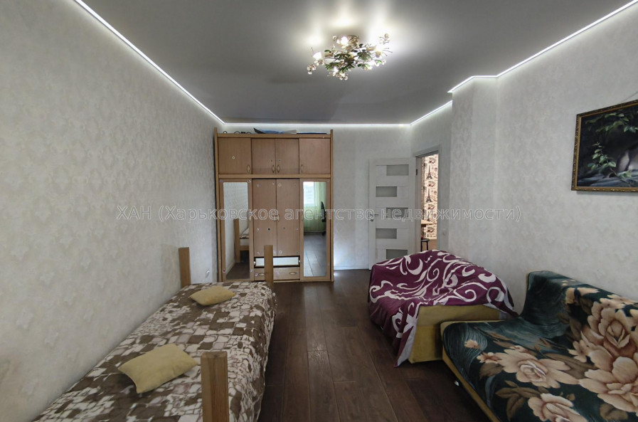 Продам квартиру, Победы просп. , 65Г , 2 кім., 50 м², косметический ремонт 