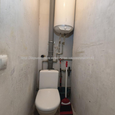 Продам квартиру, Победы просп. , 65Г , 2 кім., 50 м², косметический ремонт 