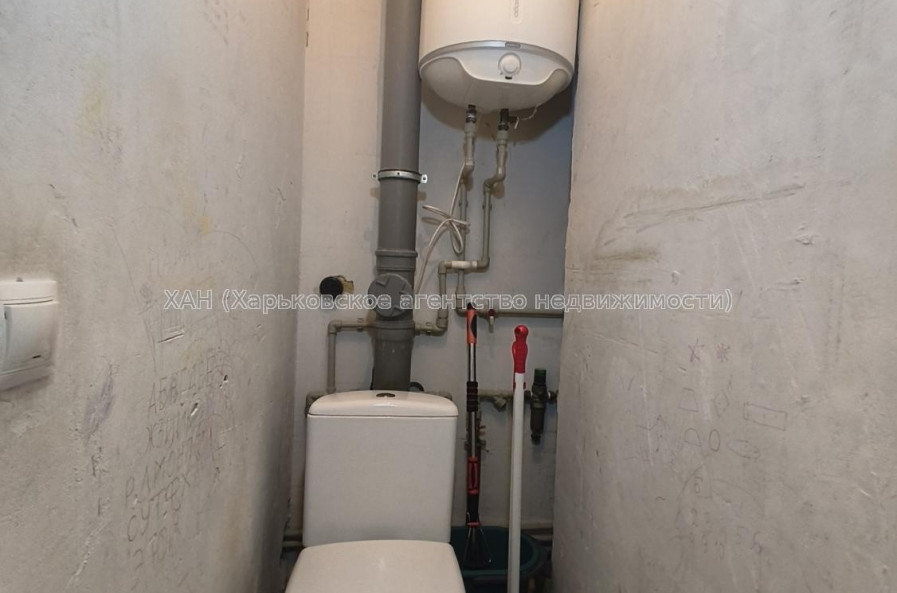 Продам квартиру, Победы просп. , 65Г , 2 кім., 50 м², косметический ремонт 