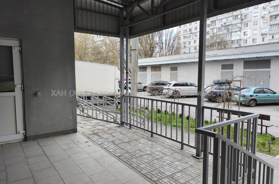 Продам квартиру, Победы просп. , 65Г , 2 кім., 50 м², косметический ремонт 