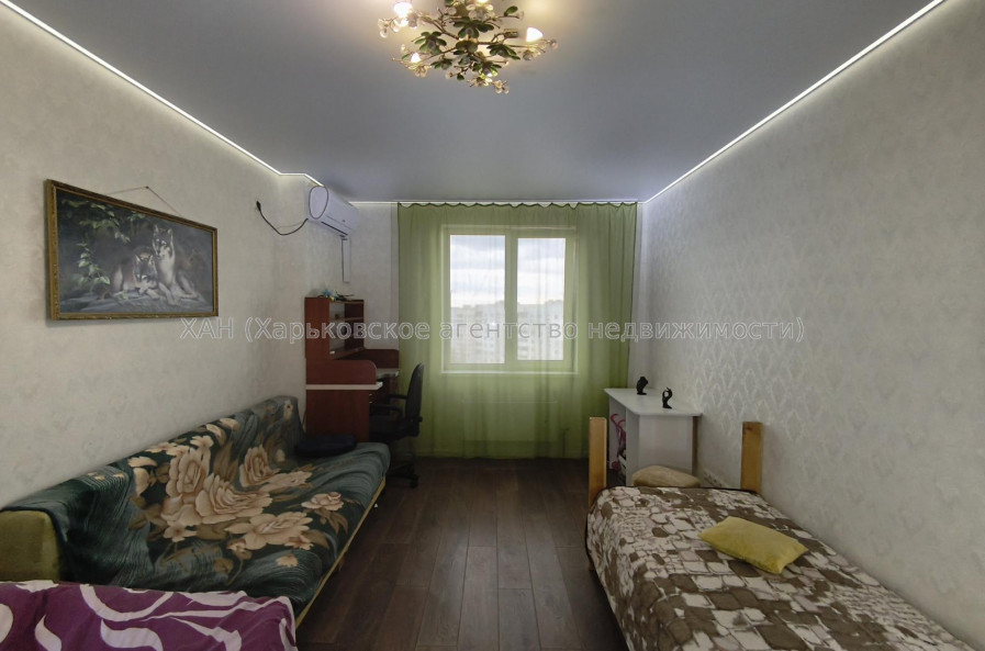 Продам квартиру, Победы просп. , 65Г , 2 кім., 50 м², косметический ремонт 