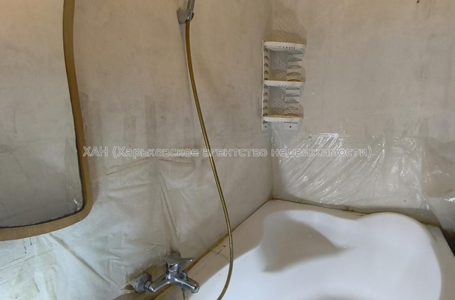 Продам квартиру, Победы просп. , 65Г , 2 кім., 50 м², косметический ремонт 