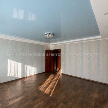 Продам квартиру, Морозова ул. , 2  ком., 54 м², капитальный ремонт 