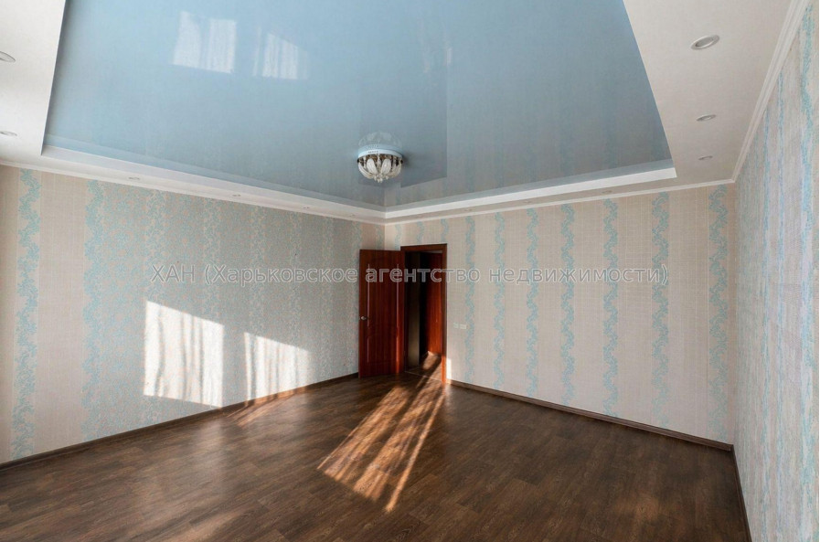 Продам квартиру, Морозова ул. , 2  ком., 54 м², капитальный ремонт 