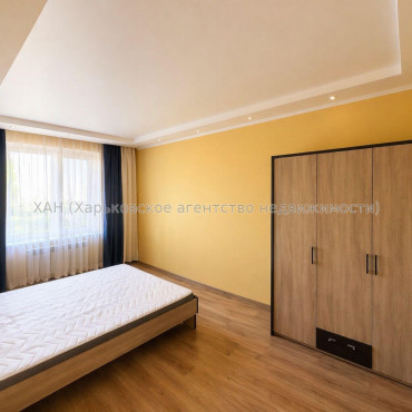 Продам квартиру, Морозова ул. , 2  ком., 54 м², капитальный ремонт 