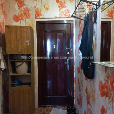 Продам квартиру, Каркача Ивана бульв. , 1 кім., 13 м², косметический ремонт 