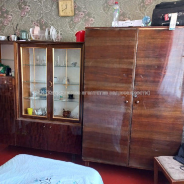 Продам квартиру, Каркача Ивана бульв. , 1 кім., 13 м², косметический ремонт 