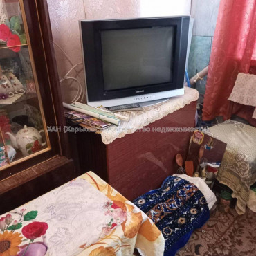 Продам квартиру, Каркача Ивана бульв. , 1  ком., 13 м², косметический ремонт 