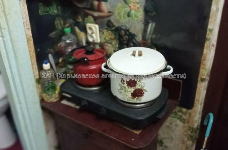 Продам квартиру, Каркача Ивана бульв. , 1 кім., 13 м², косметический ремонт 