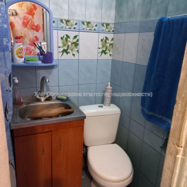 Продам квартиру, Каркача Ивана бульв. , 1 кім., 13 м², косметический ремонт 
