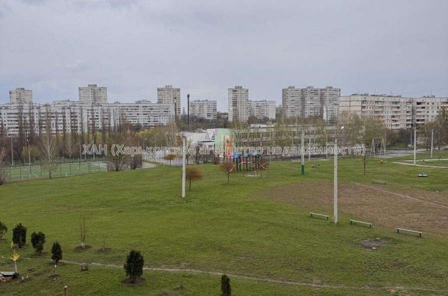 Продам квартиру, Соборности Украины ул. , 1 кім., 35 м², евроремонт 