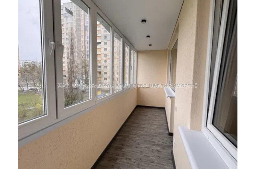 Продам квартиру, Соборности Украины ул. , 1 кім., 35 м², евроремонт 