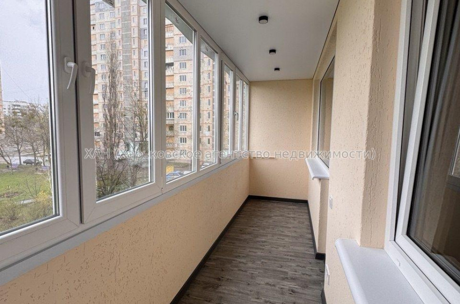 Продам квартиру, Соборности Украины ул. , 1 кім., 35 м², евроремонт 