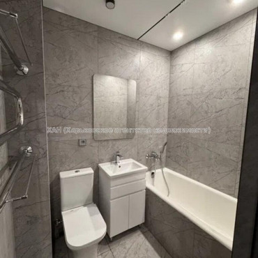 Продам квартиру, Соборности Украины ул. , 1 кім., 35 м², евроремонт 