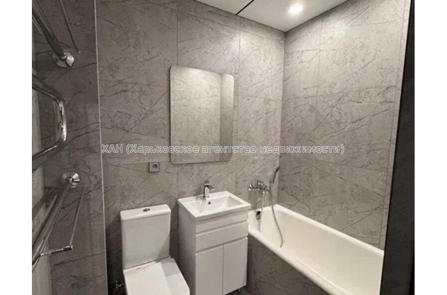 Продам квартиру, Соборности Украины ул. , 1 кім., 35 м², евроремонт 