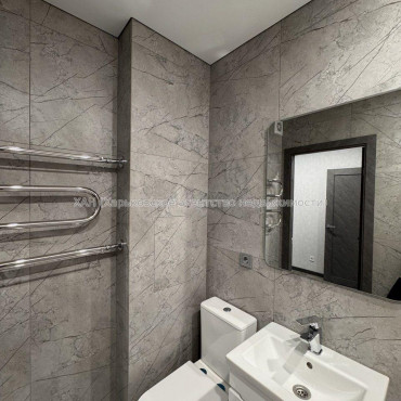 Продам квартиру, Соборности Украины ул. , 1 кім., 35 м², евроремонт 