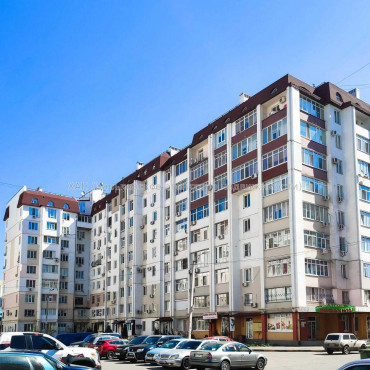 Продам квартиру, Героев Харькова просп. , 3  ком., 126 м², без отделочных работ 