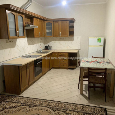 Продам квартиру, Мало-Черновский пер. , 2 кім., 60 м², капитальный ремонт 