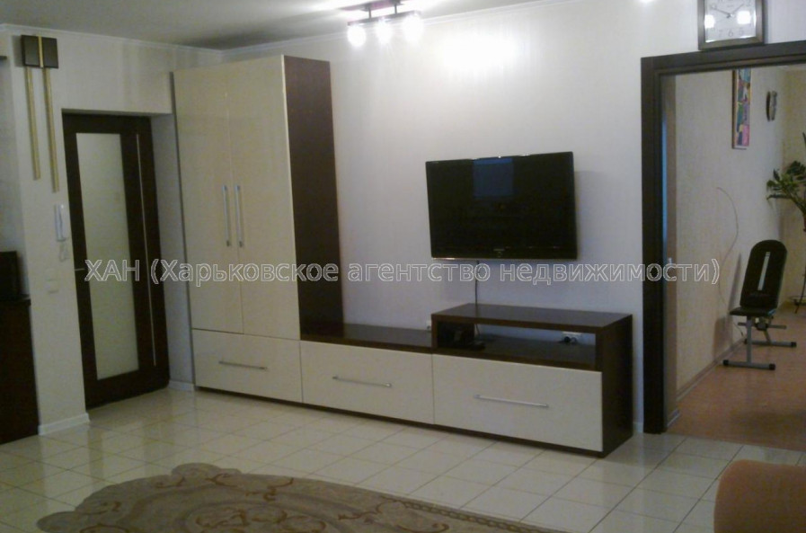 Продам квартиру, Славянская ул. , 3 кім., 75 м², евроремонт 