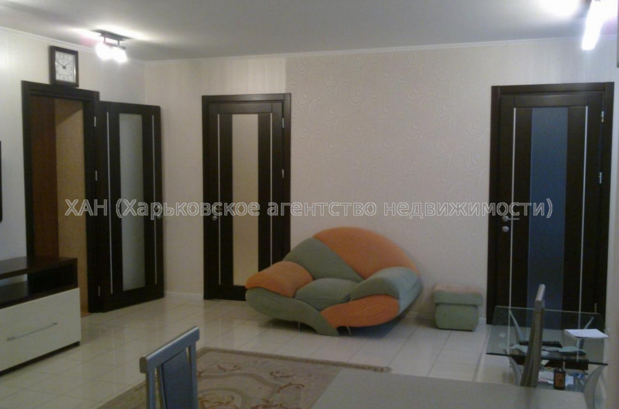 Продам квартиру, Славянская ул. , 3 кім., 75 м², евроремонт 