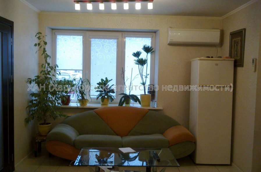 Продам квартиру, Славянская ул. , 3 кім., 75 м², евроремонт 