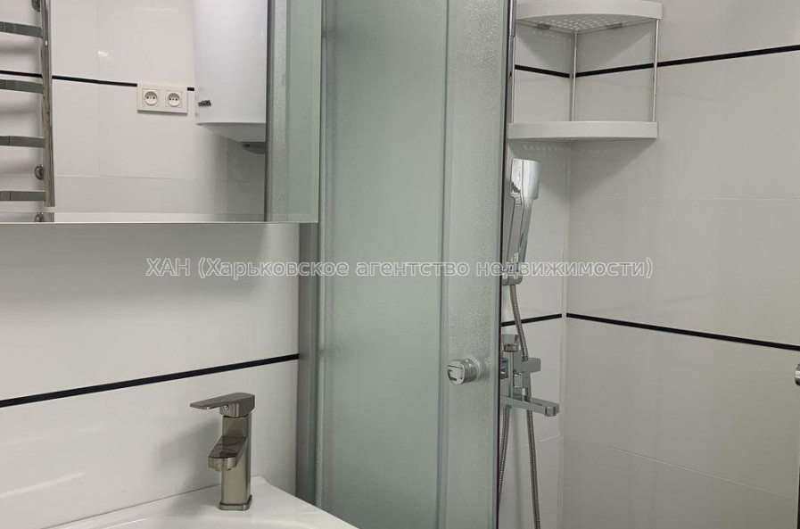 Продам квартиру, Аэрокосмический пр. , 1 кім., 32.30 м², евроремонт 