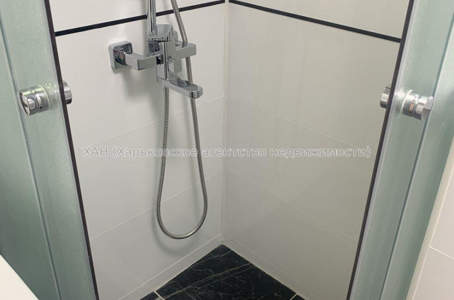 Продам квартиру, Аэрокосмический пр. , 1 кім., 32.30 м², евроремонт 