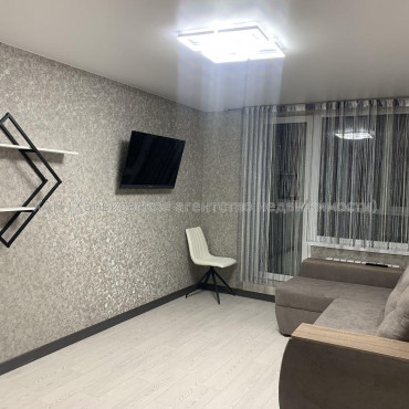 Продам квартиру, Аэрокосмический пр. , 1 кім., 32.30 м², евроремонт 