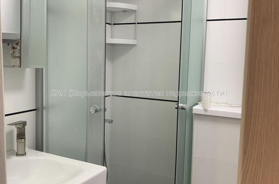 Продам квартиру, Аэрокосмический пр. , 1 кім., 32.30 м², евроремонт 