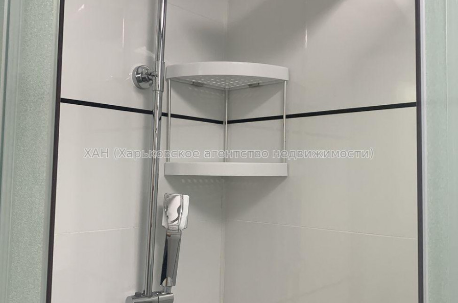 Продам квартиру, Аэрокосмический пр. , 1 кім., 32.30 м², евроремонт 