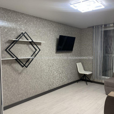 Продам квартиру, Аэрокосмический пр. , 1 кім., 32.30 м², евроремонт 