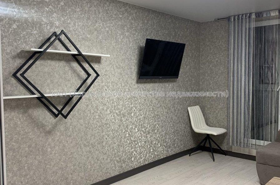 Продам квартиру, Аэрокосмический пр. , 1 кім., 32.30 м², евроремонт 