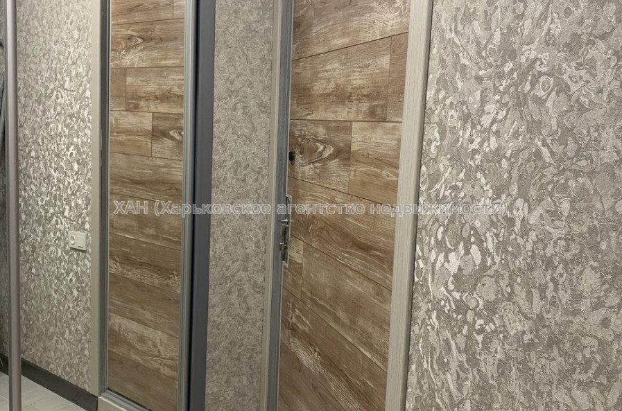 Продам квартиру, Аэрокосмический пр. , 1 кім., 32.30 м², евроремонт 