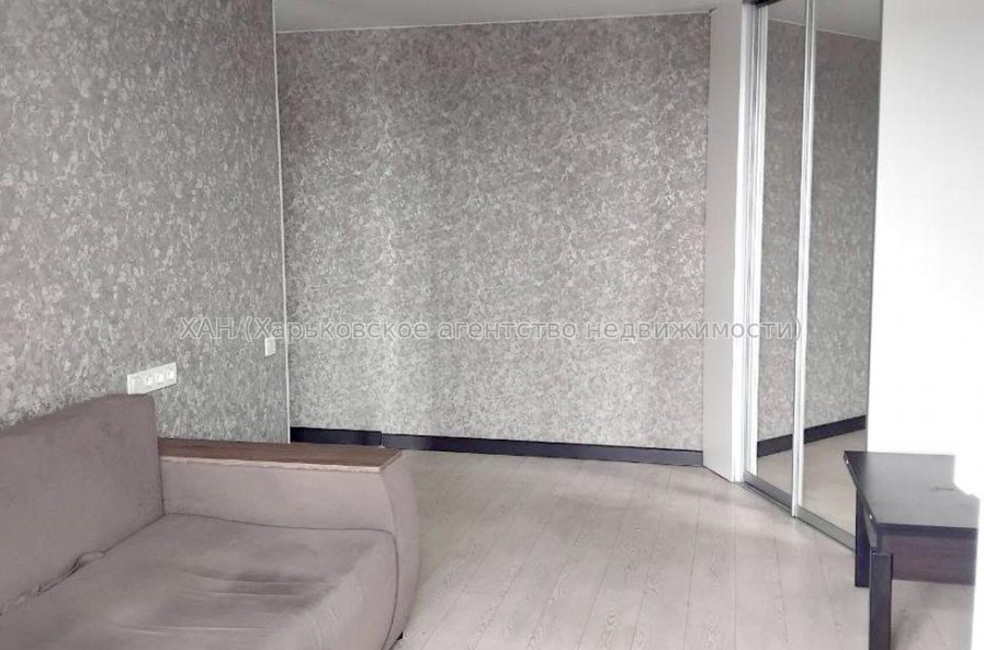 Продам квартиру, Аэрокосмический пр. , 1 кім., 32.30 м², евроремонт 