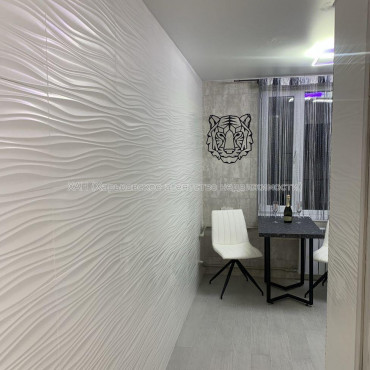 Продам квартиру, Аэрокосмический пр. , 1 кім., 32.30 м², евроремонт 