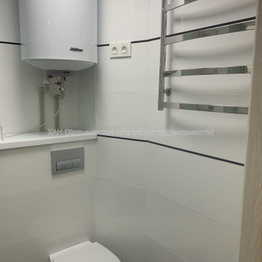 Продам квартиру, Аэрокосмический пр. , 1 кім., 32.30 м², евроремонт 