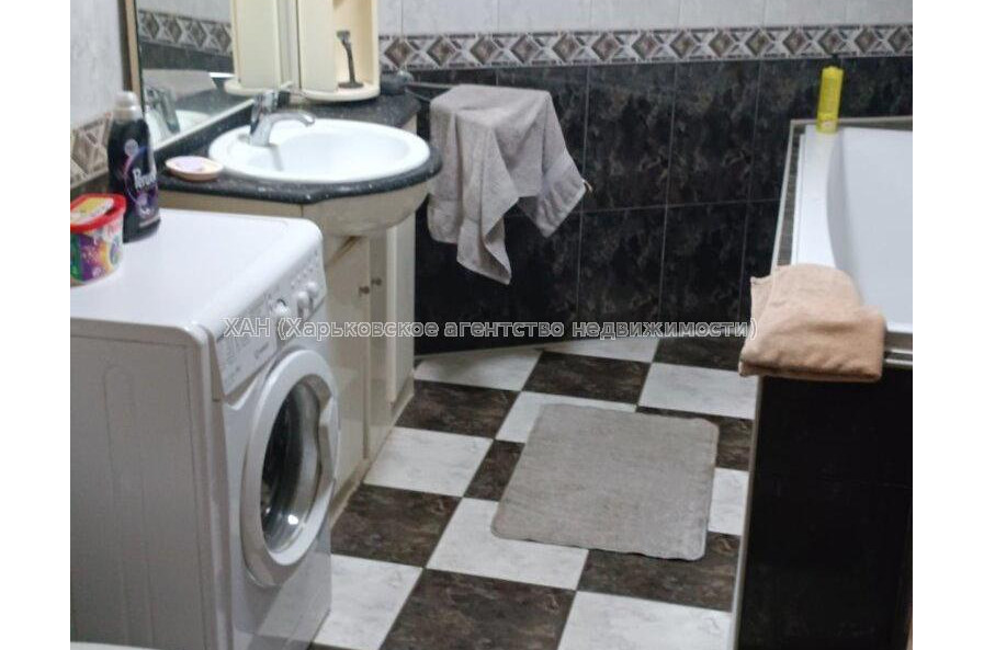 Продам квартиру, Героев Харькова просп. , 2 кім., 55 м², косметический ремонт 