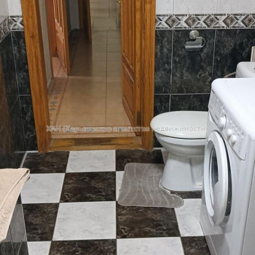 Продам квартиру, Героев Харькова просп. , 2 кім., 55 м², косметический ремонт 