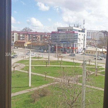 Продам квартиру, Героев Харькова просп. , 2 кім., 55 м², косметический ремонт 