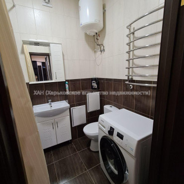 Продам квартиру, 1  ком., 52 м², капитальный ремонт 