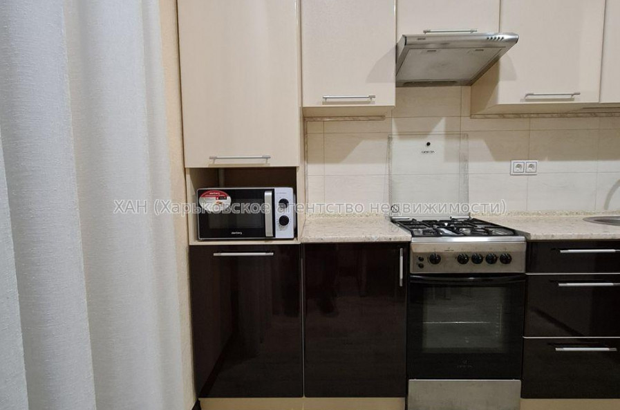 Продам квартиру, 1  ком., 52 м², капитальный ремонт 